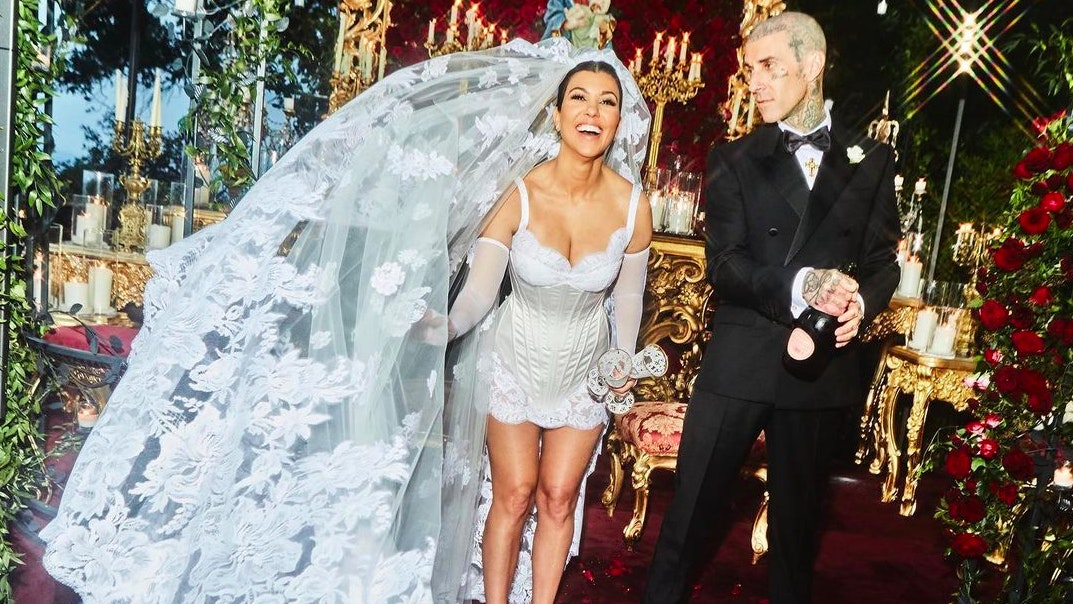 Dolce and gabbana blue jean wedding best sale